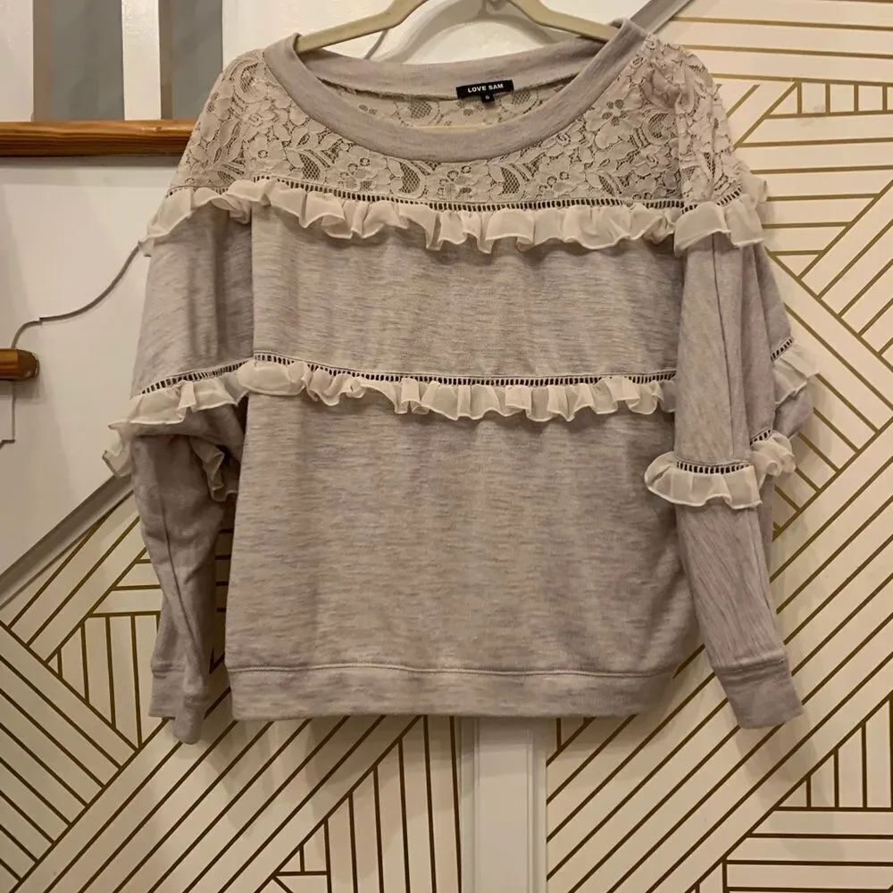 Love Sam Pullover - Picture 3 of 4